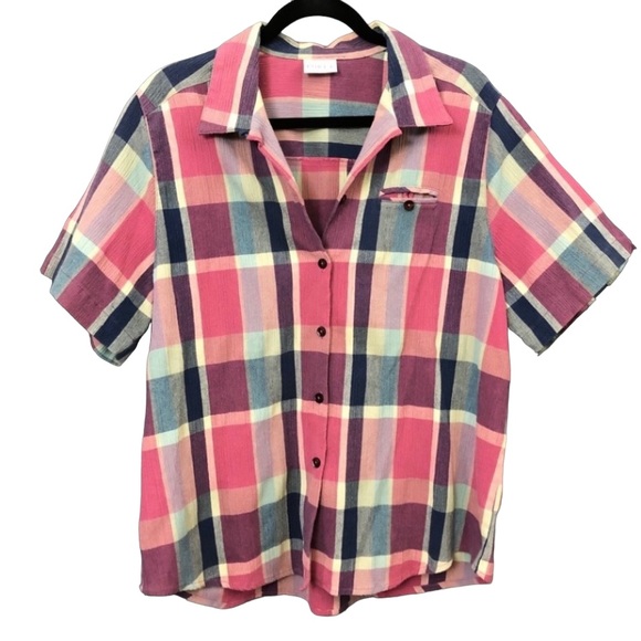 Vintage textured pink plaid short sleeve button down shirt - Picture 2 of 8